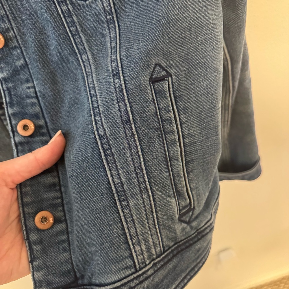 NWOT Anthropologie Classic Denim Jacket - Picture 5 of 6